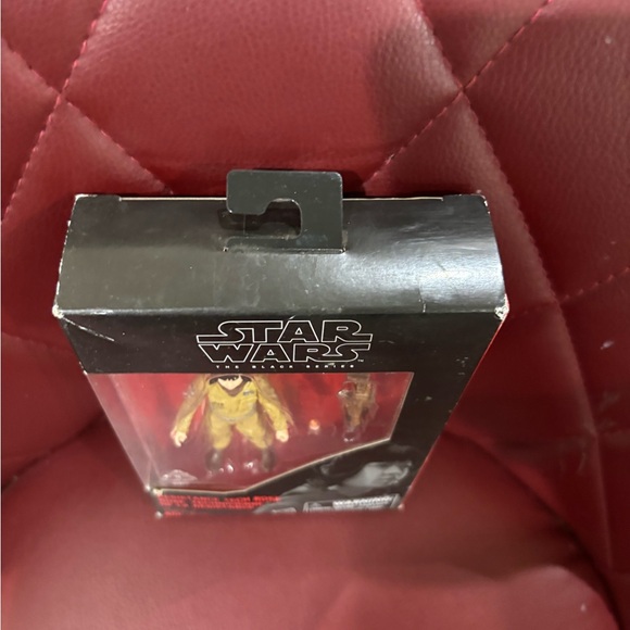 NIB Star Wars The Black Series 3.75" Rose Tico Figure - Picture 5 of 7